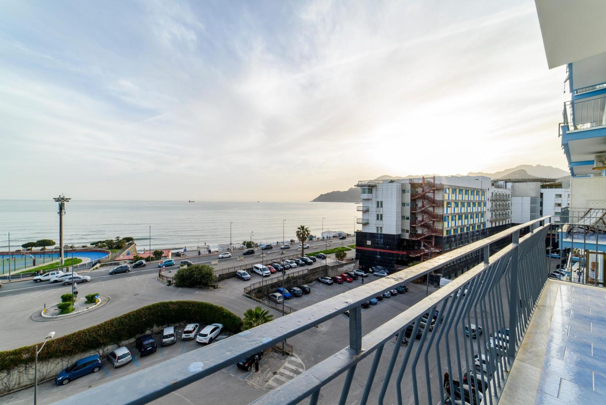 Salsedine Apartment Salerno Buitenkant foto